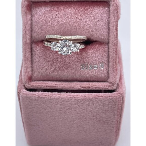 NEW - Luxe by CBC Bridal Set - Size 8 - Picture 2 of 3